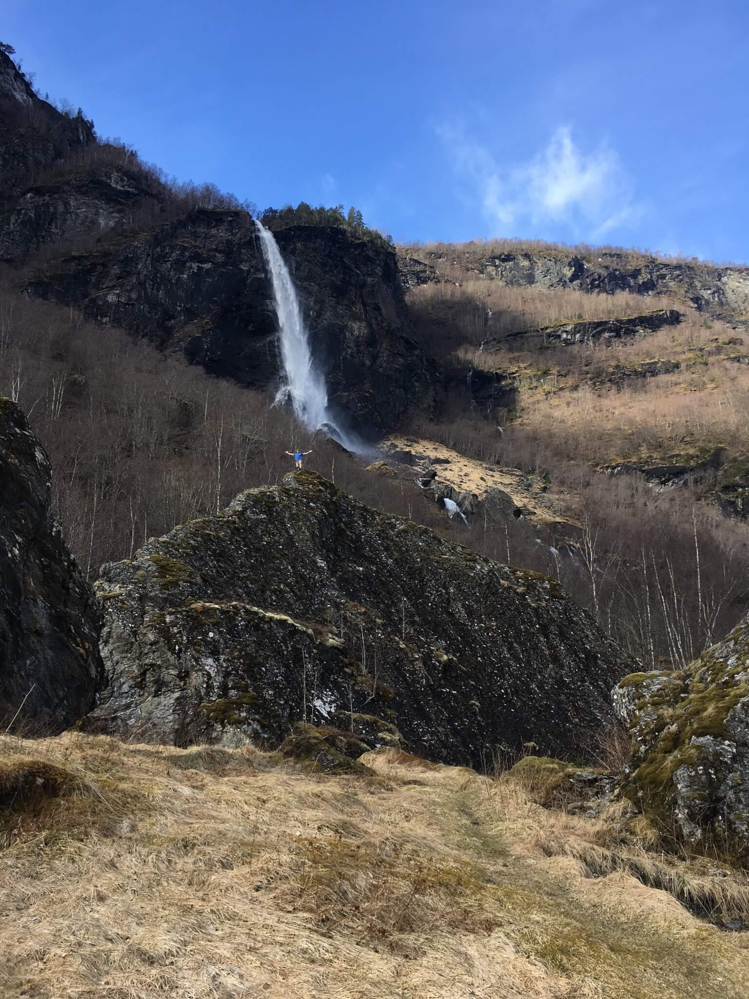 climbing rocks of norway