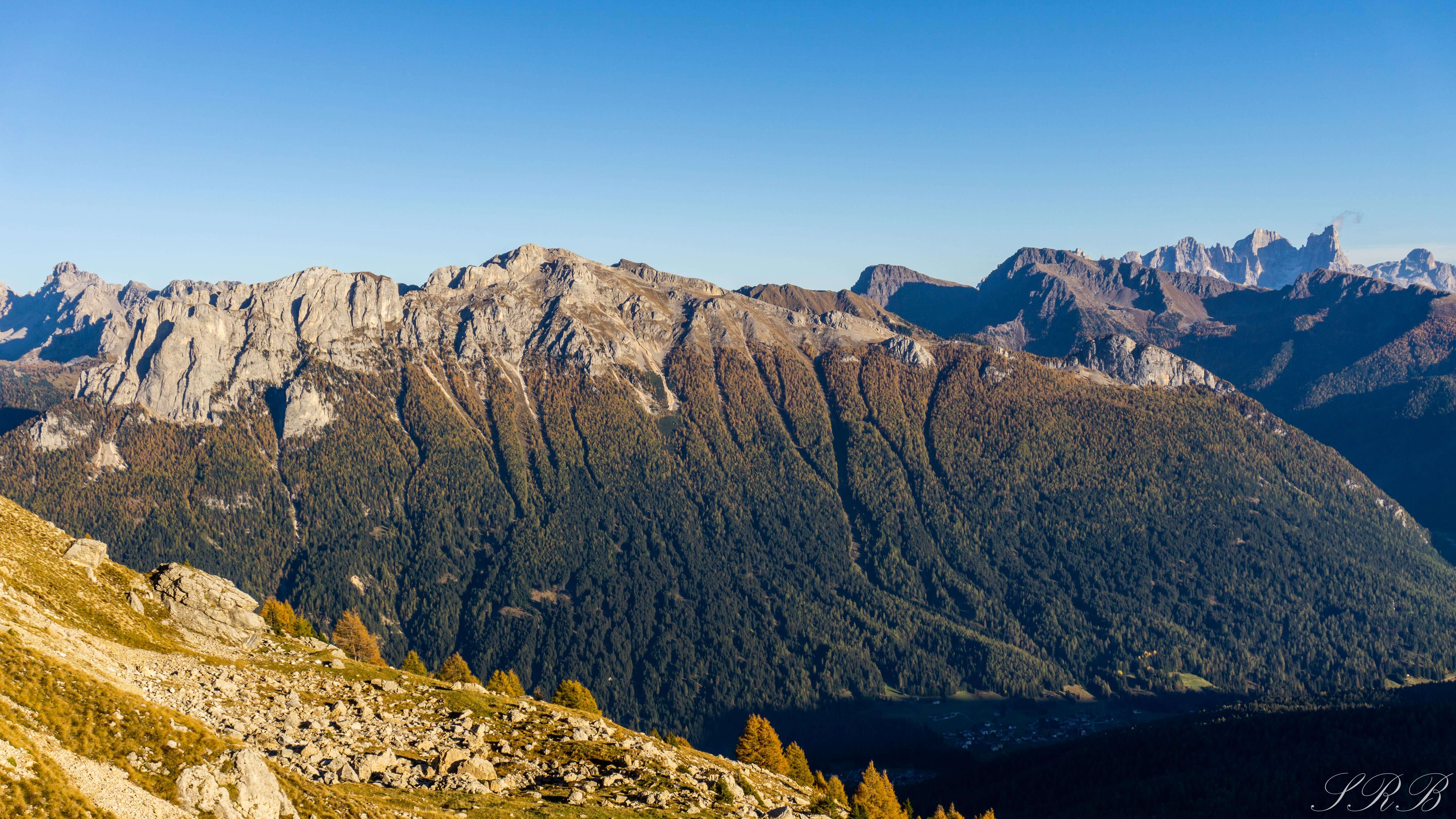 Fall in Val di Fassa, Hiking in Val di Fassa