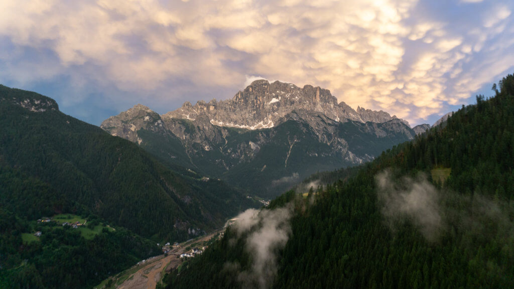 Itinerary for summer hiking in the Dolomites