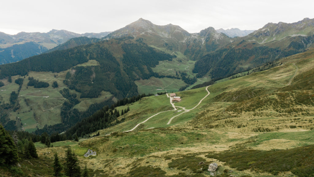 View of the valley as seen from the Weidersbergerhorn Panorama Path