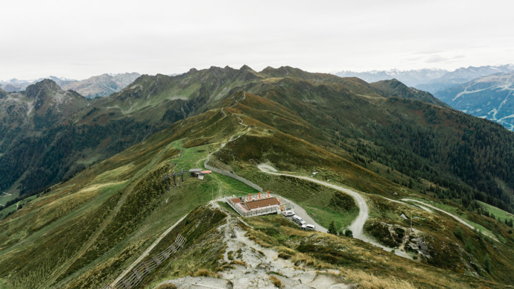 Looking down from the summit back to the Hornalm along the Weidersbergerhorn