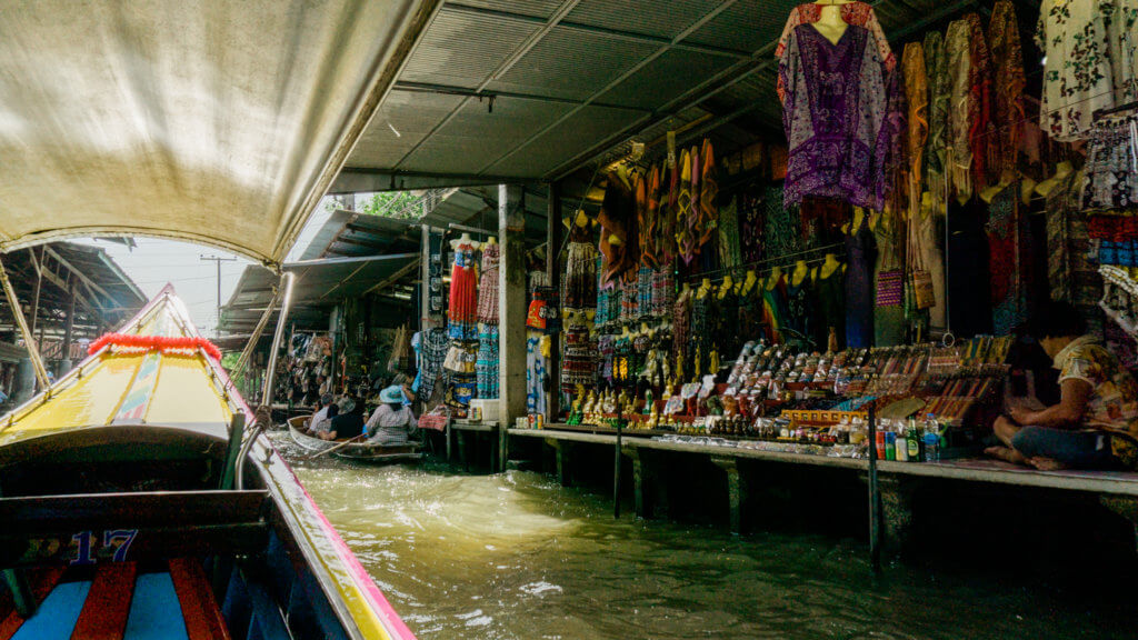 Damnoen Saduak Floating Market