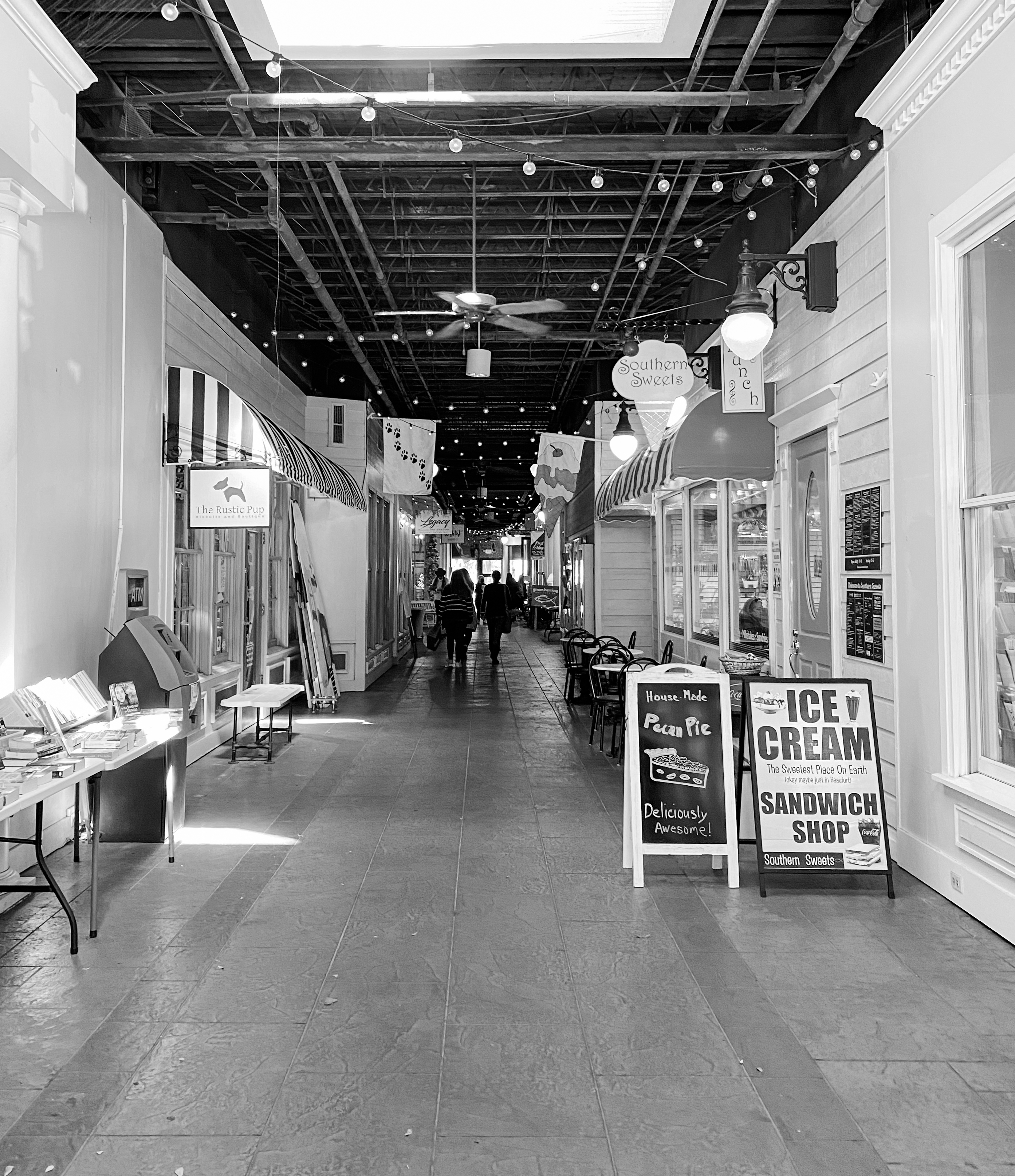 market on bay alley, things to do in beaufort, south carolina