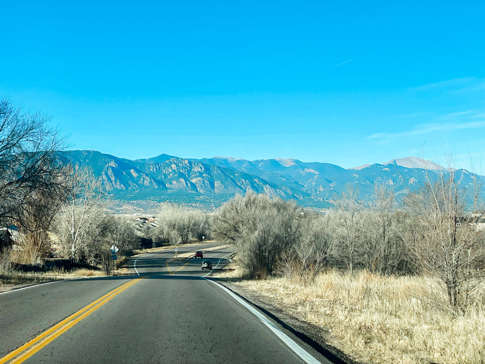pikes peak from colorado springs