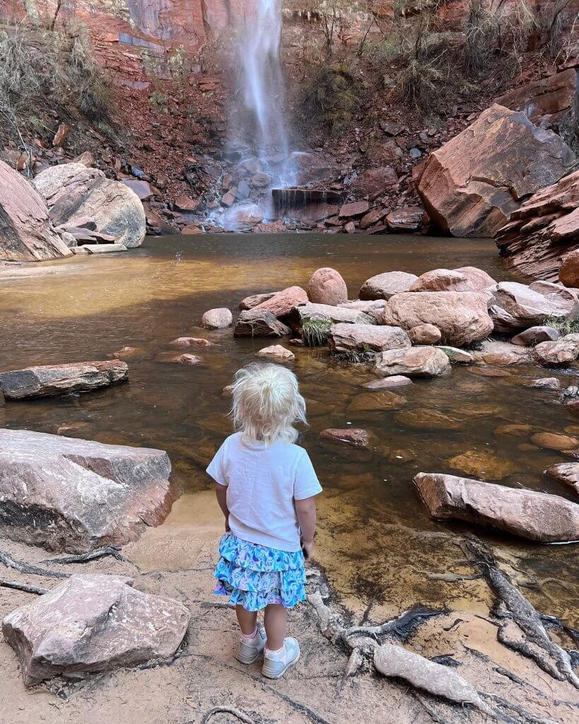 hiking emerald pools zion national park utah